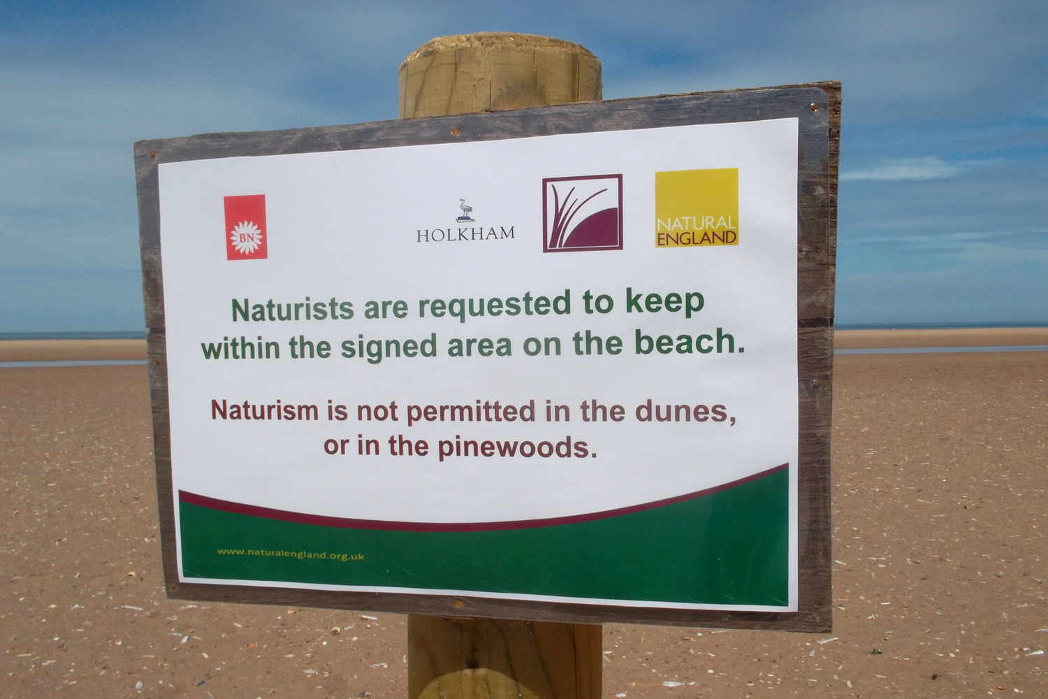 holkham sign 2014